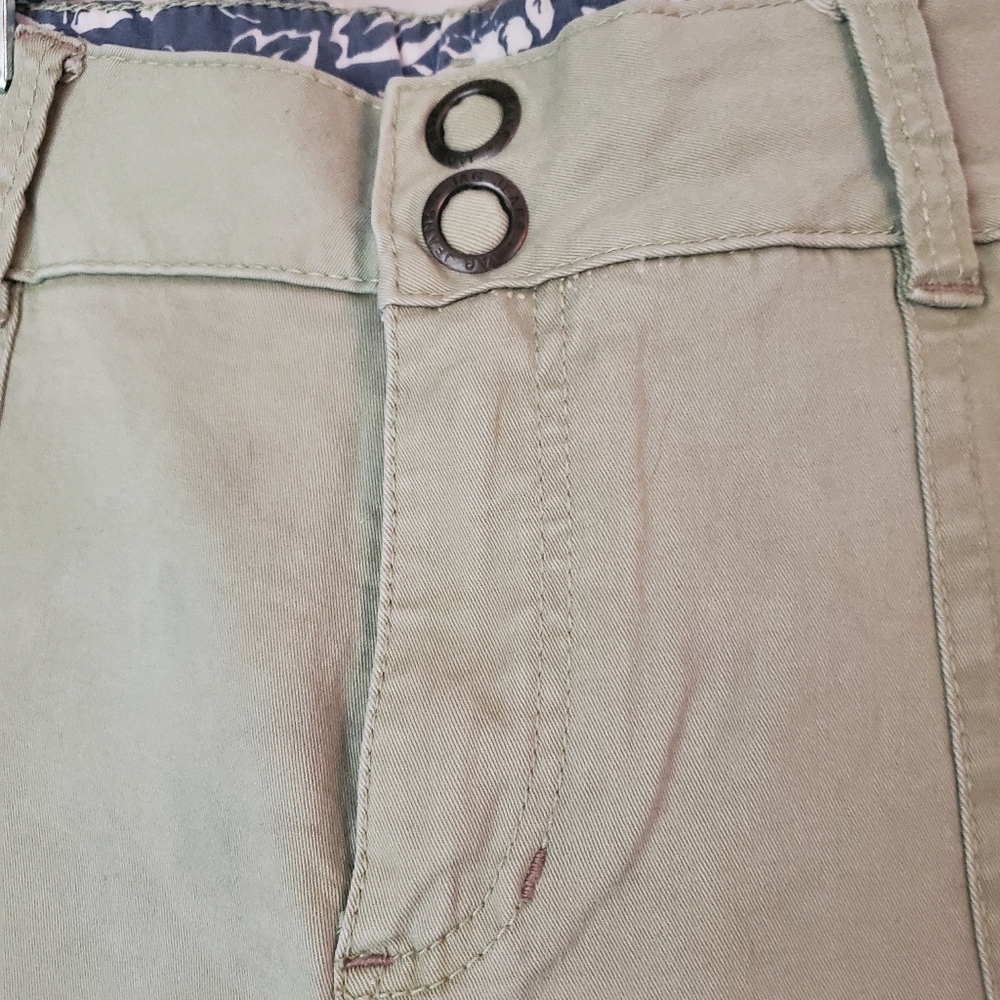 Spring Flare Capris - Picture 3 of 5
